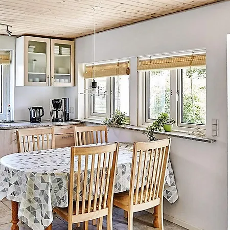 Tranquil Seaside Haven-by Traum Holiday home *